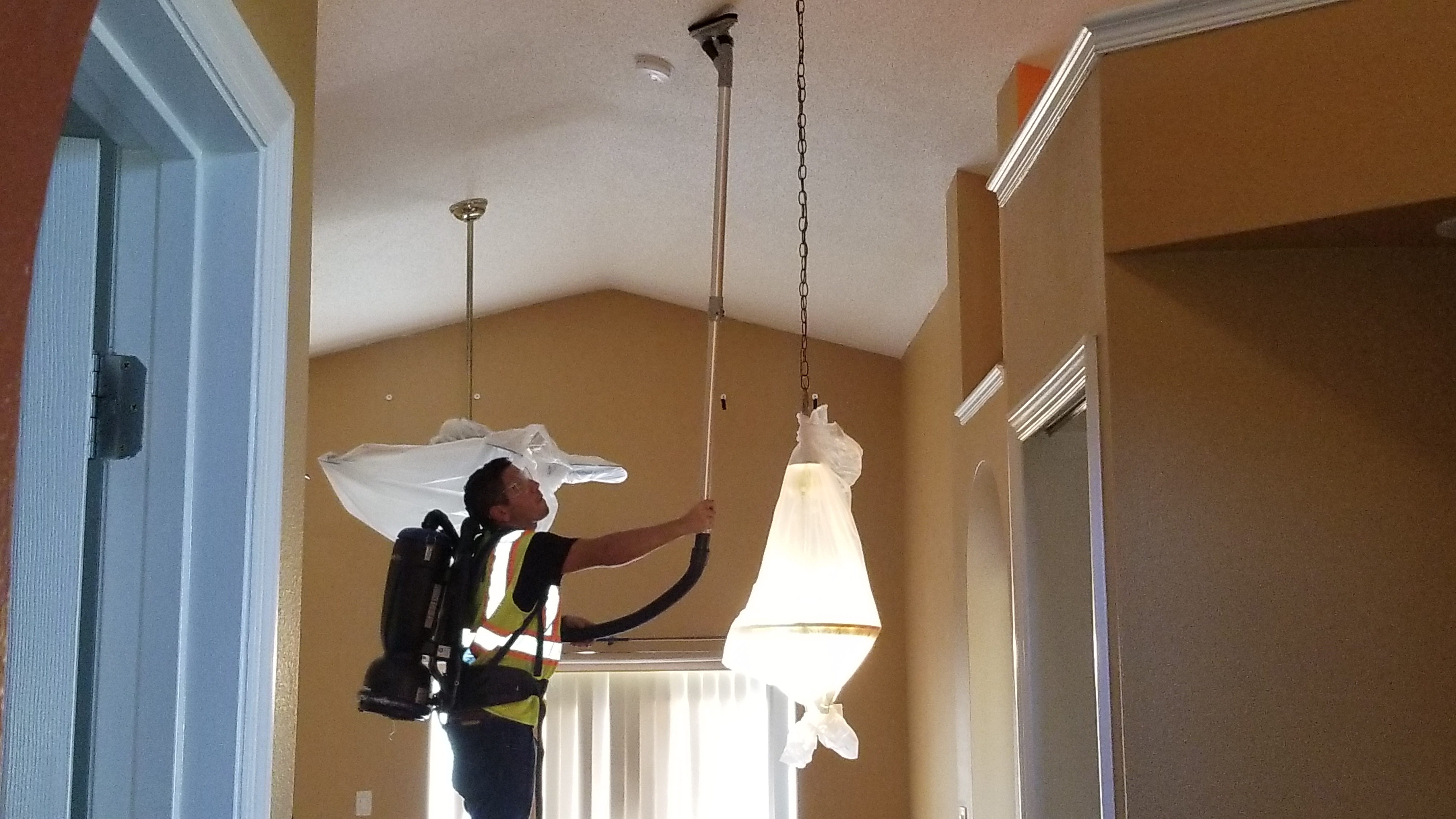 High Dusting Ceilings With Hepa Filtration Vacuum Any